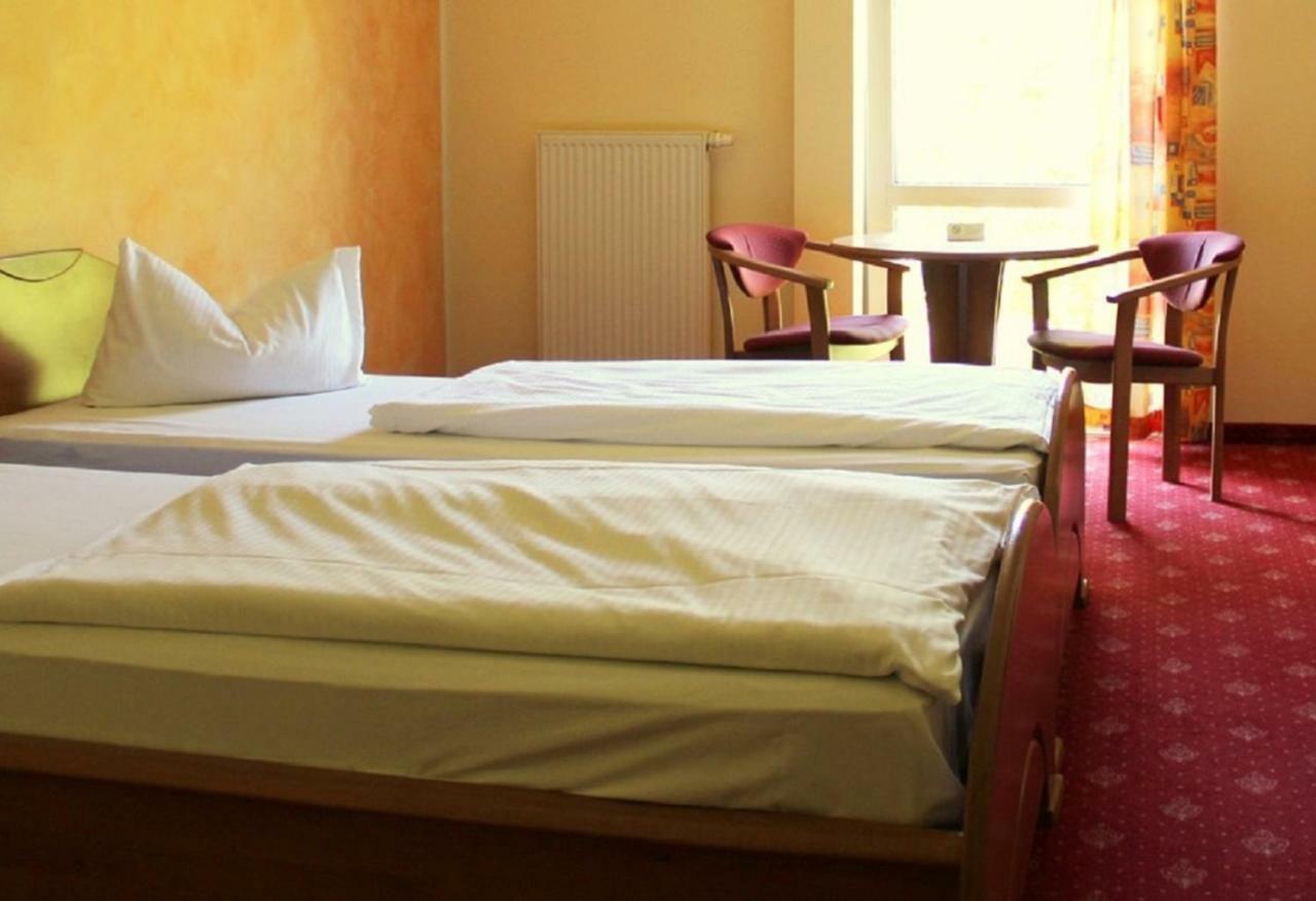 Soibelmanns Hotel Ruegen Samtens Ngoại thất bức ảnh